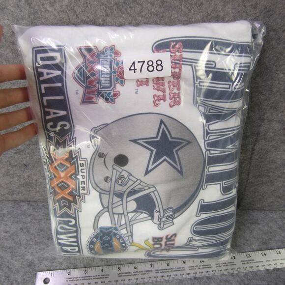 Vintage Dallas Cowboys Sweater Mens White NFL Football Five Time Champions 90s - Picture 7 of 7